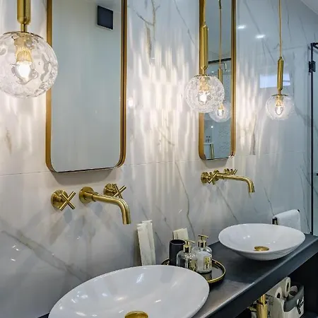 Апартаменты Golden Black *